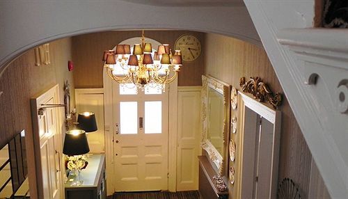 The White House Hotel